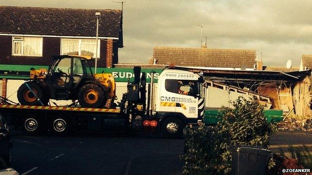 Digger taken away from Budgens in Kettering