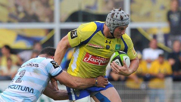 Jonathan Davies in action for Clermont