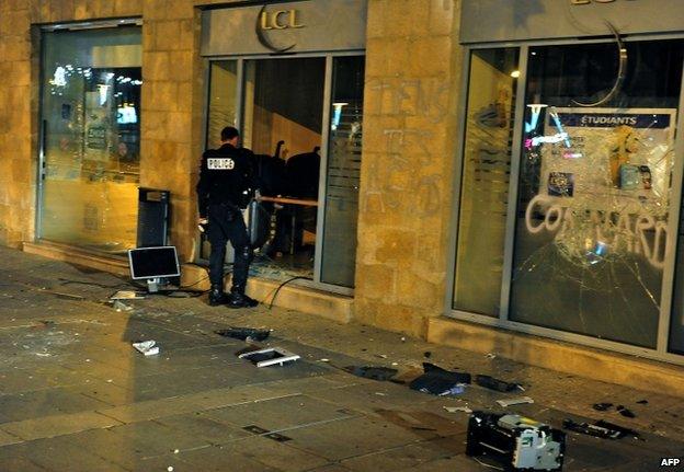 Banks were targeted in Nantes as anti-airport protesters took to the streets after Remi Fraisse's death (27 Oct)