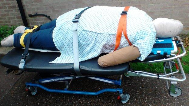 Bariatric stretcher