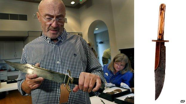 Two knives used at the Alamo that form part of Phil Collins' collection