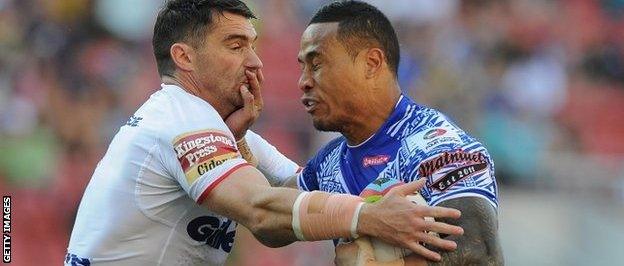 Matty Smith clashes with Samoa's Tim Simona