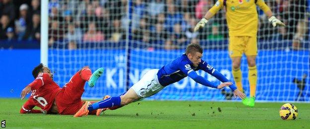 Joleon Lescott tackles Jamie Vardy