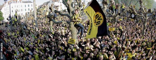 Borussia Dortmund fans