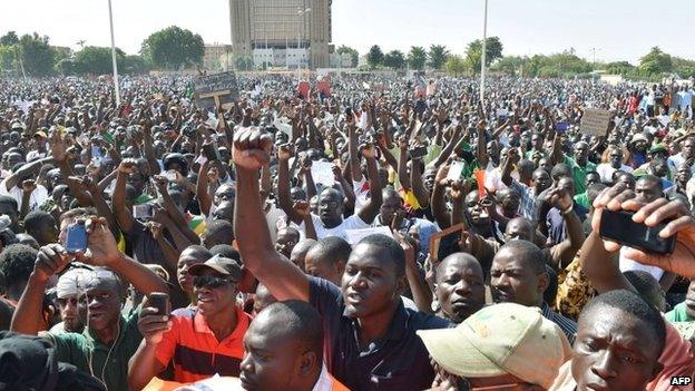 Opposition supporters protest at the Place de la Nation in Burkina Faso's capital Ouagadougou, 2 November 2014