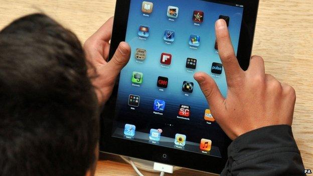 Man using tablet