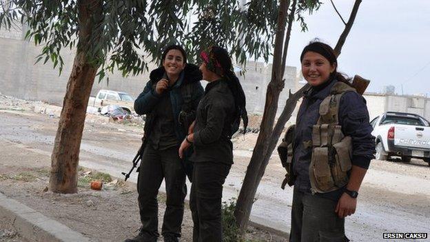 Kurdish fighters in Kobane (October 2014)