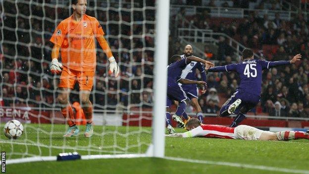 Aleksander Mitrovic scores a dramatic last minute equaliser for Anderlecht against Arsenal