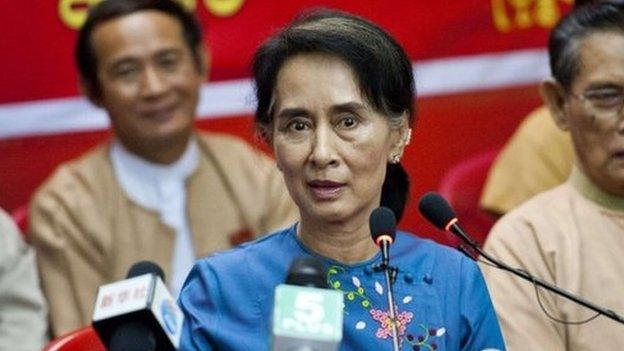 Aung San Suu Kyi speaks in Yangon on 5 November 2014