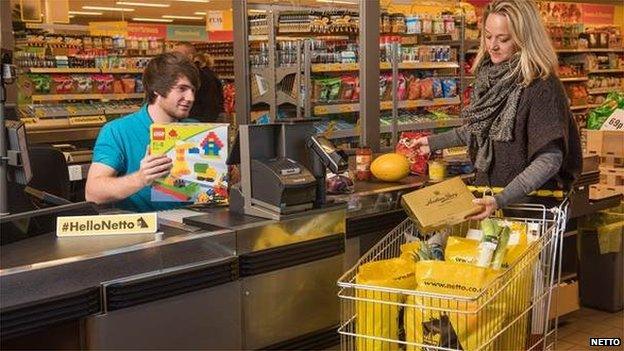 Checkout at Netto with Lego