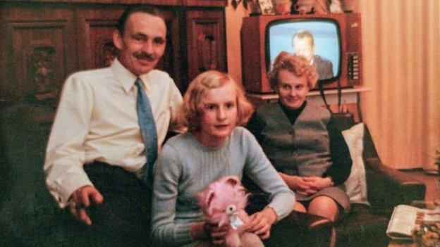 Daniela Walther with her parents after the move to West Germany in 1969