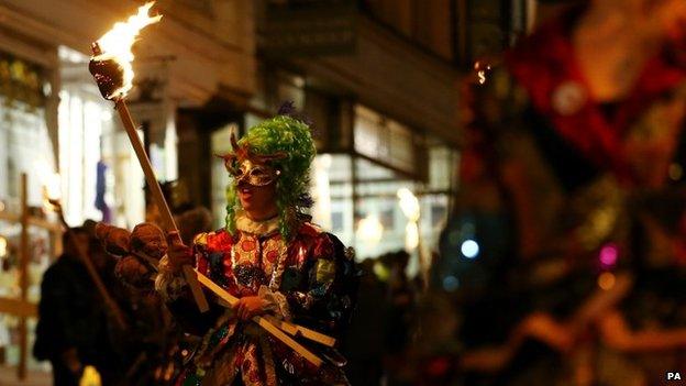 Lewes bonfire parade 2014