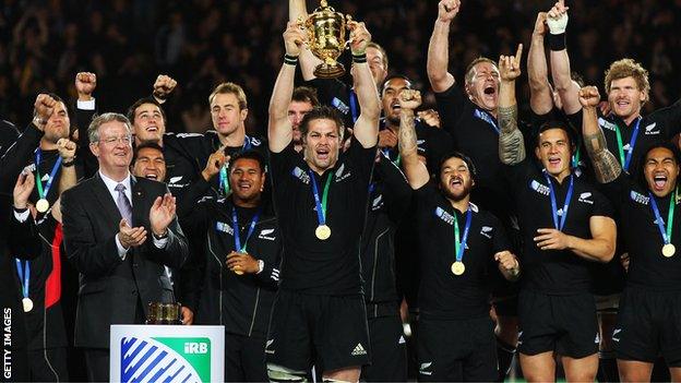 New Zealand's captain Richie McCaw lifts the 2011 Webb Ellis Cup