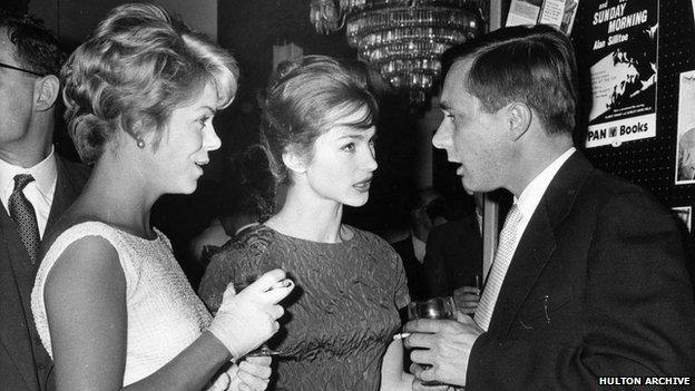 Alan Sillitoe (right) with Shirley Anne Field (centre) and Rachel Roberts (left)