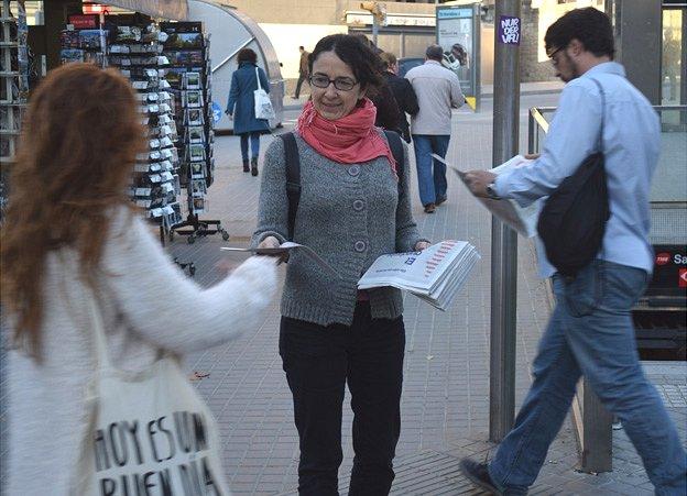 Political leaflets being distributed in Barcelona, 6 Nov 14