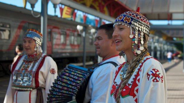 Chuvash singers welcome rail passengers to the capital Cheboksary