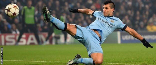 Sergio Aguero stretches for the ball during the UEFA Champions League Group E match between Manchester City and CSKA Moscow