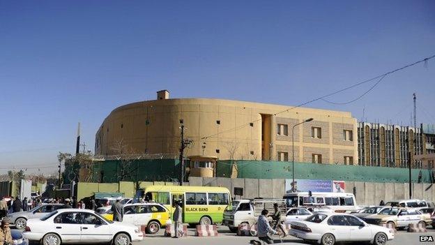 The Police headquarters after the suicide bomb attack in Kabul (9 November 2014)