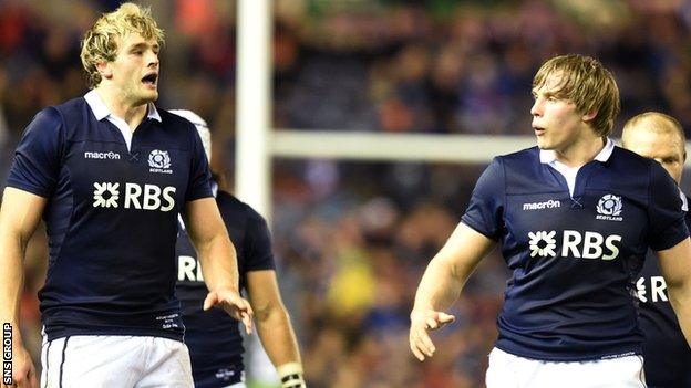 Brothers Richie (left) and Jonny scored first-half tries for Scotland at Murrayfield