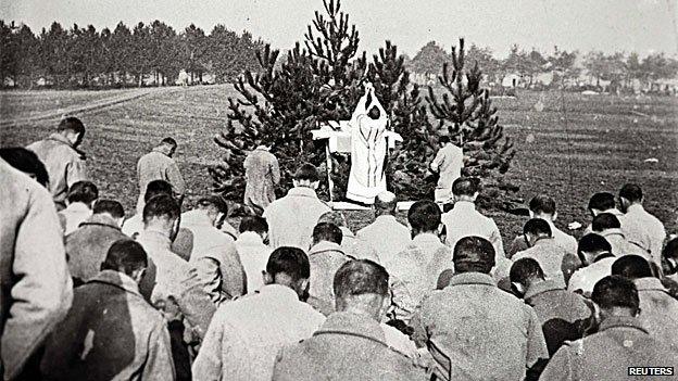 French soldiers attend mass