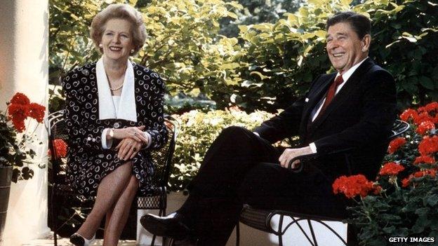 US President Ronald Reagan and British Prime Minister Margaret Thatcher posing for photographers on the patio outside the Oval Office, Washington, DC