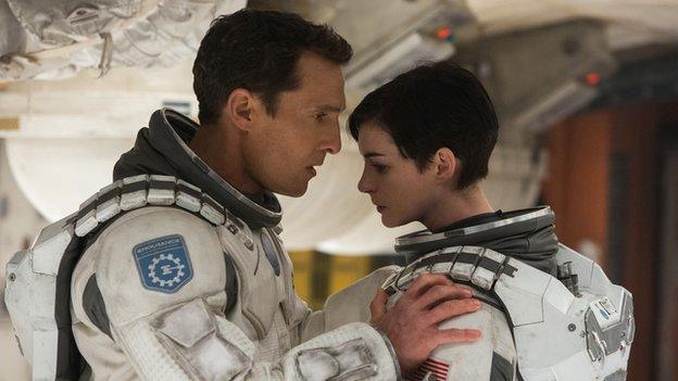 Matthew McConaughey and Anne Hathaway in Interstellar