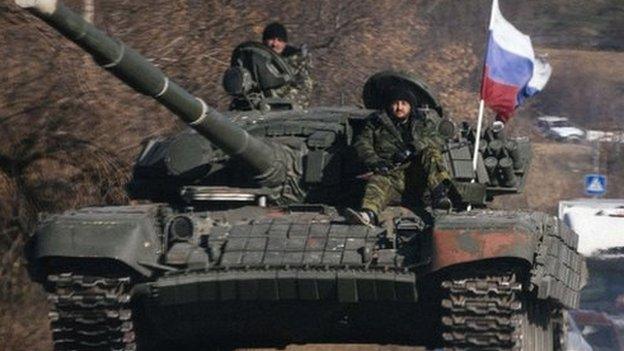 Pro-Russian separatists near the town of Krasnyi Luch in Lugansk region, eastern Ukraine, on 28 October 2014