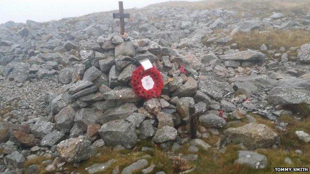 Tredegar town council with AM MP remembers flight T2520 wellington Bomber that Crash above Trefil.