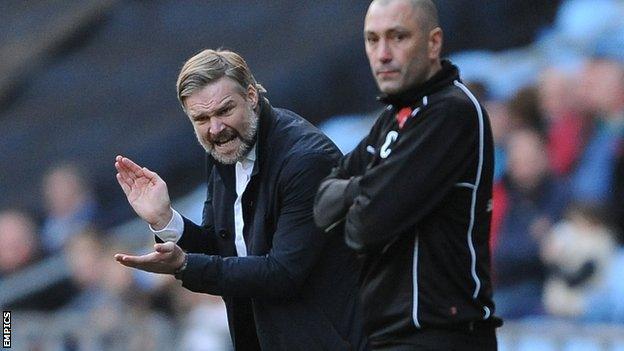 Coventry City boss Steven Pressley and his Worcester City counterpart Carl Heeley