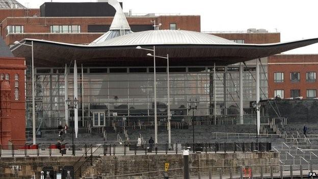 Senedd, Bae Caerdydd