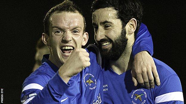 David Kee celebrates with first-half goalscorer Johnny Lafferty