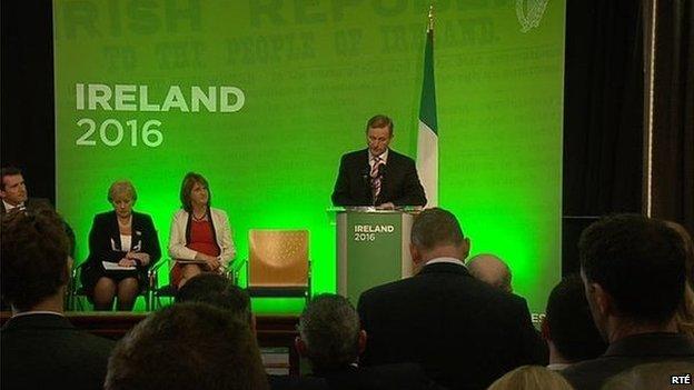 Irish Prime Minister (Taoiseach) Enda Kenny was heckled as he outlined his government's programme of 1916 Easter Rising centenary commemorations