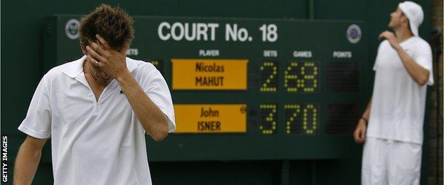 Isner beats Mahut 70-68 in the final set