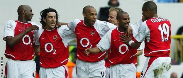 Arsenal's 'Invincibles' team in 2004