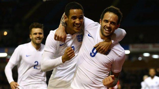 Dany Ings celebrates with Tom Ince