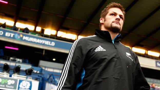 Richie McCaw trains at Murrayfield