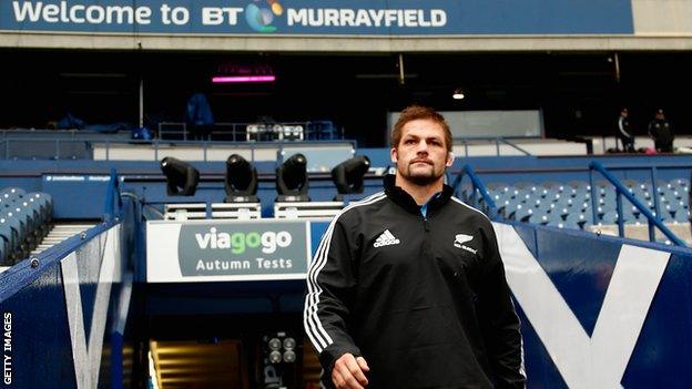 Richie McCaw trains at Murrayfield