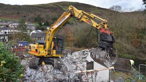 Demolition of cottage