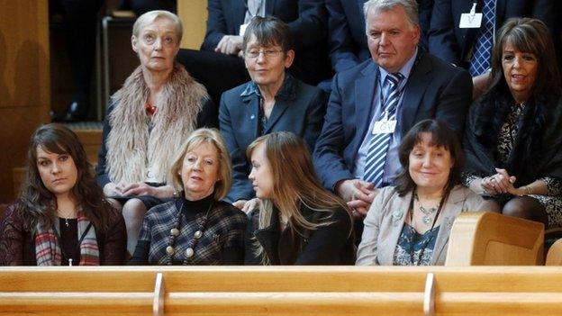 Moira Salmond and other Salmond family members