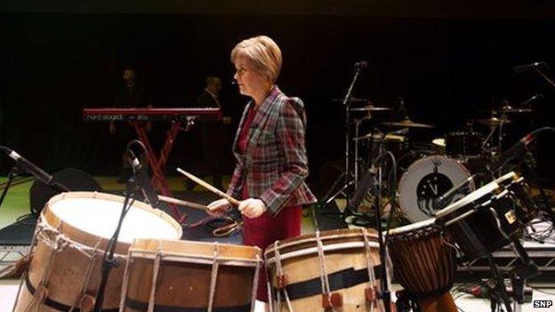 Nicola warming up for SNPTour at The SSE Hydro