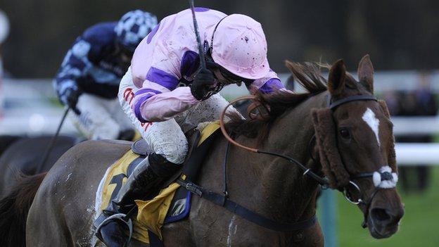 Silviniaco Conti beats Menorah at Haydock