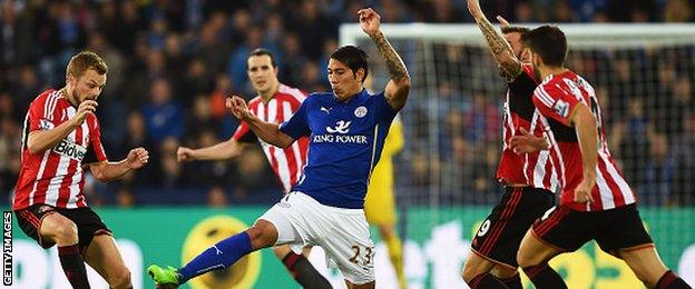 Leonardo Ulloa, Leicester City