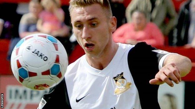 Louis Moult