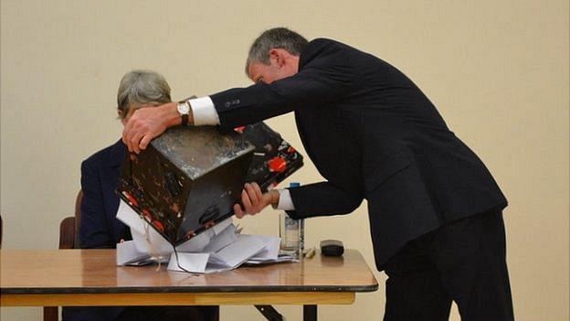 Sark election 2012: Votes being counted