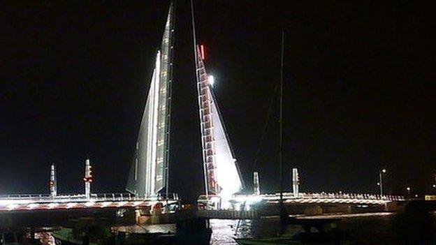 Twin Sails Bridge