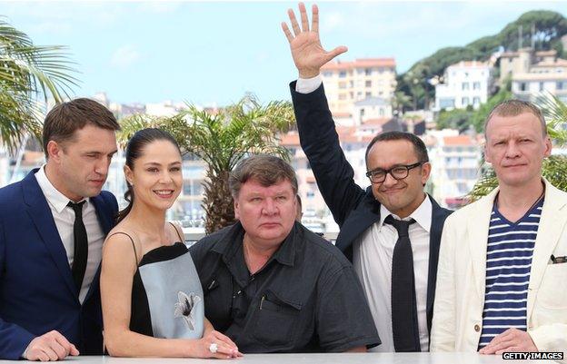 Director Andrey Zvyagintsev with cast of Leviathan