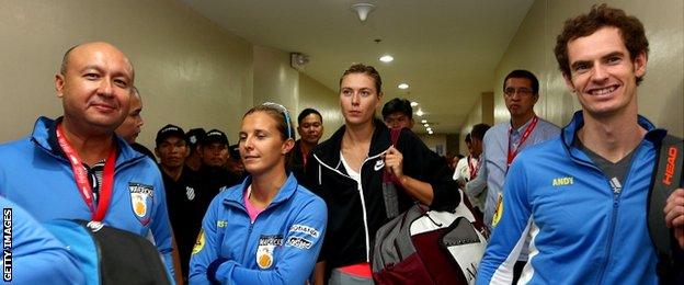 Maria Sharapova and Andy Murray of the Manila Mavericks