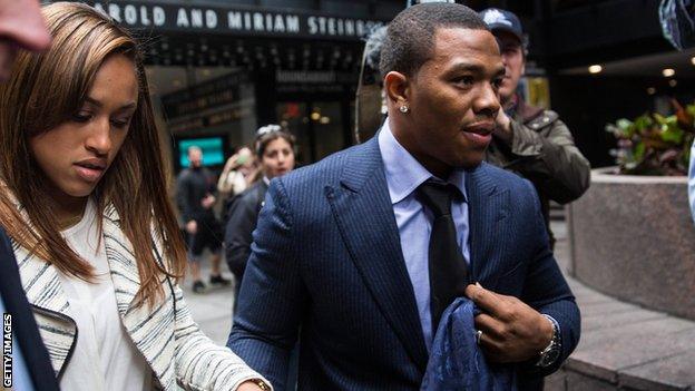 Ray Rice arrives for a hearing with his wife