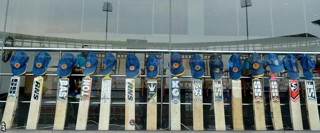 Sri Lanka players bats