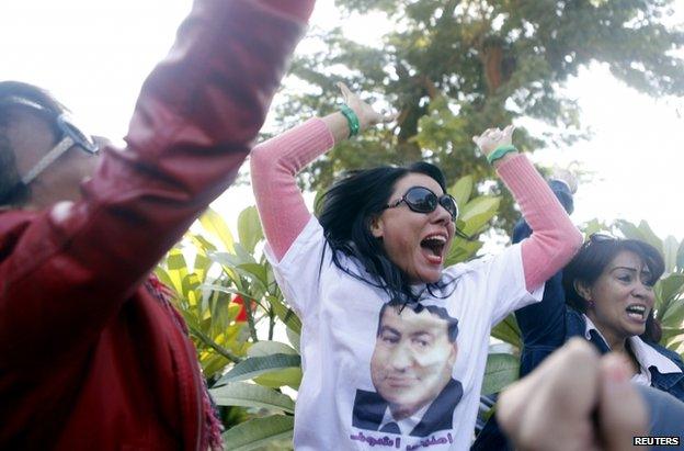 Mubarak supporters celebrate after the verdict (location not given), 29 November